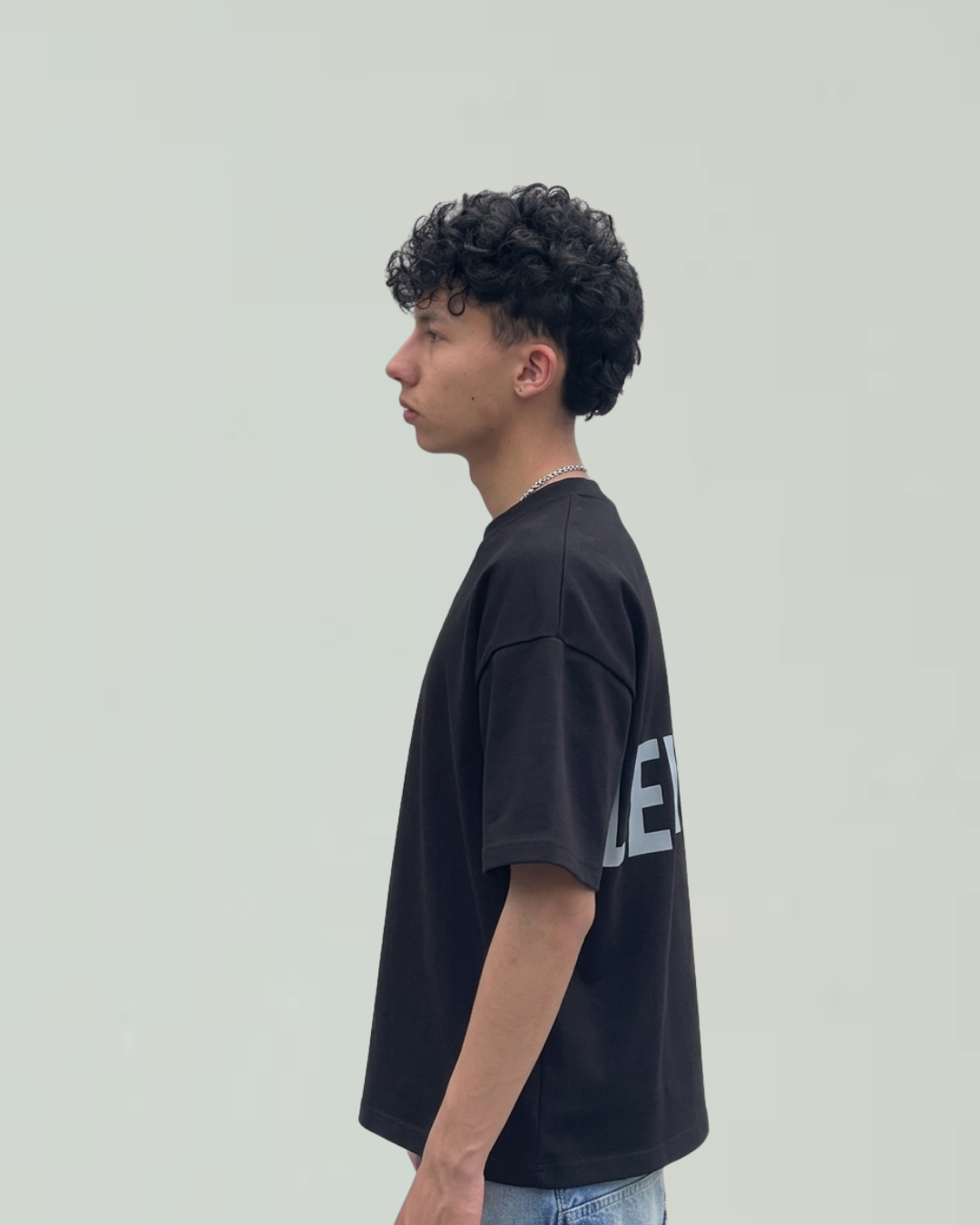 CAMISETA OVERSIZED - NEGRO